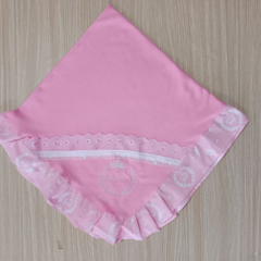 Saída de Maternidade Bordada – 3 Peças em Suedine 100% Algodão com Detalhes em Tricoline - Biely Baby | Loja de Bebê Online | Enxoval de Bebe