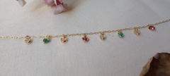 Choker com corações coloridos