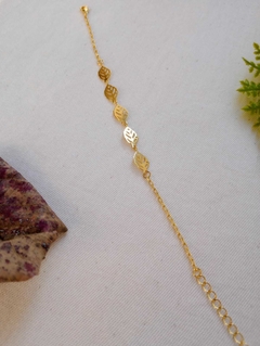 Pulseira detalhe folha na internet