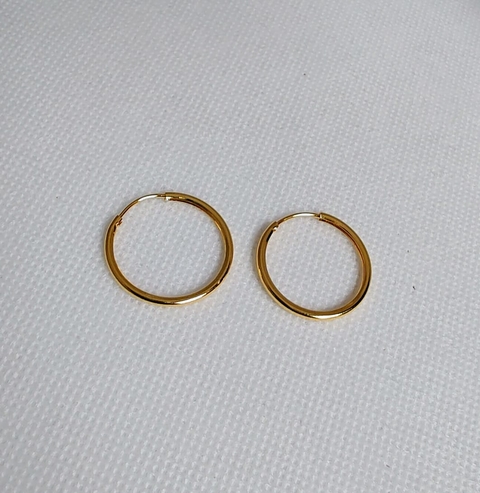 Brinco argola fina
