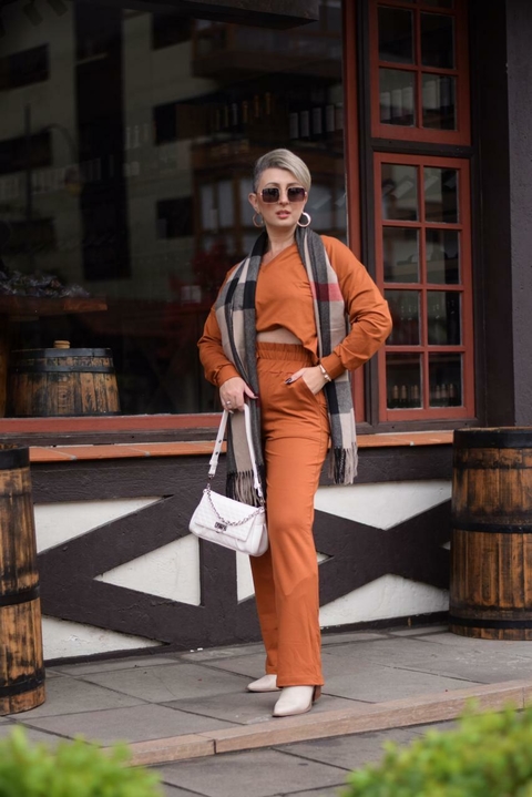 conjunto em moletinho com elastano