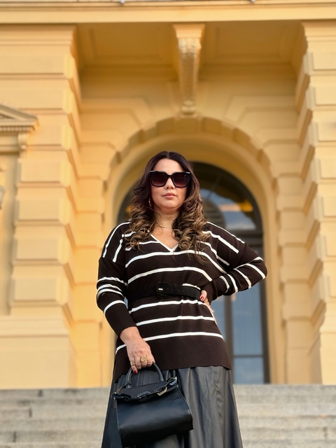 Blusa listrada decote v tricot modal