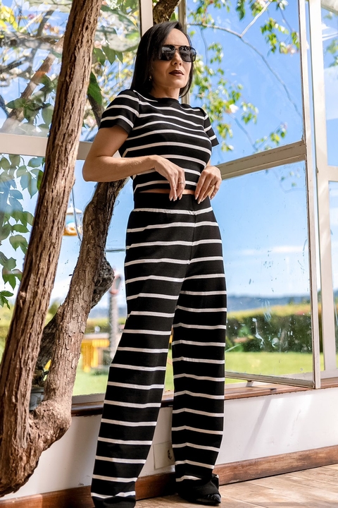 calça listrada preto e branco em tricot modal