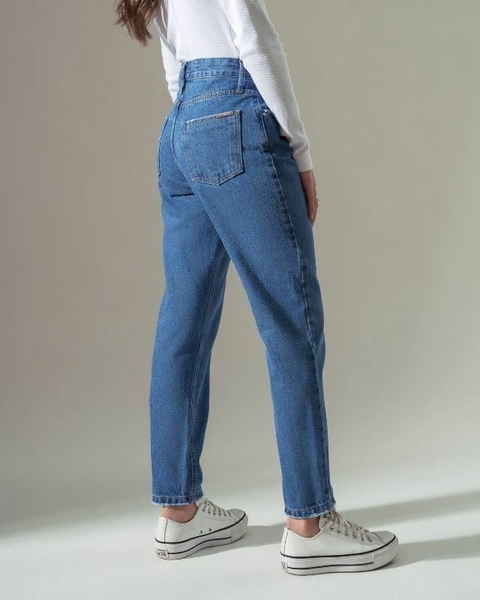 calça jeans mom