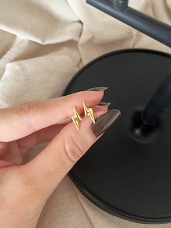 Brinco raio banhado a Ouro 18k - MLA semijoias