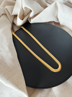 Colar choker fio alemão malha banhado em Ouro 18k na internet