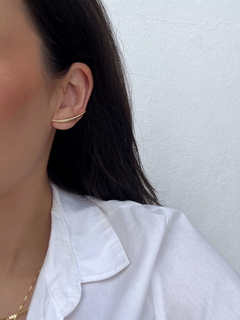 Brinco ear cuff fio banhado a Ouro 18k