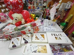 Banner de la categoría REGALOS CON CHOCOLATES, FLORES O PELUCHES