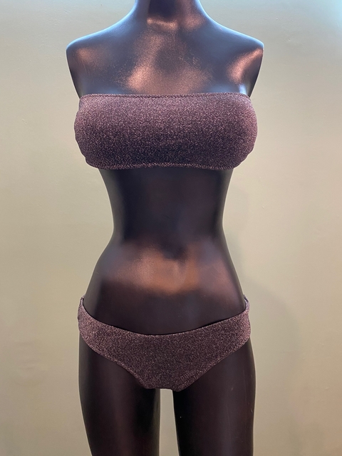 Bikini strapless plateado.