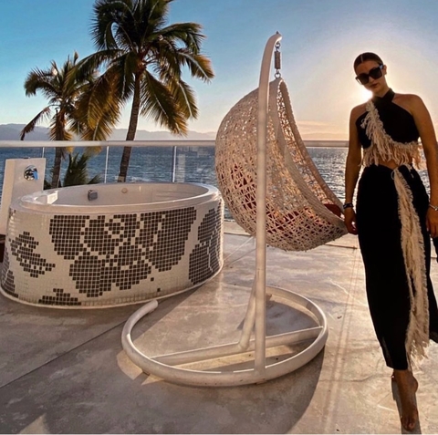 Set negro artesanal con flecos