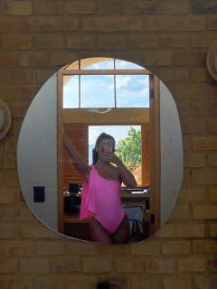 Completo rosa neón