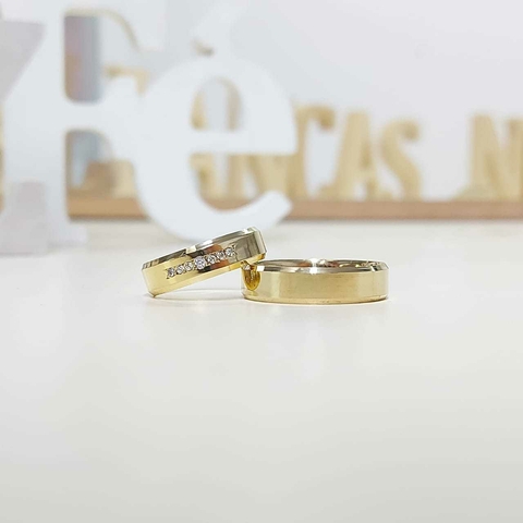 Alianças em Moedas Antigas em 6mm Chanfradas e Pedras Centrais