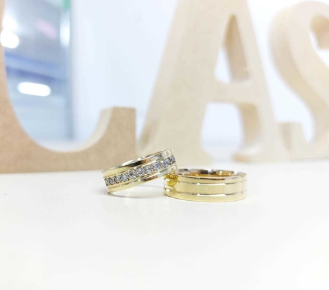 Alianças em Moedas Antigas 6mm Retas com 15 Pedras Centrais