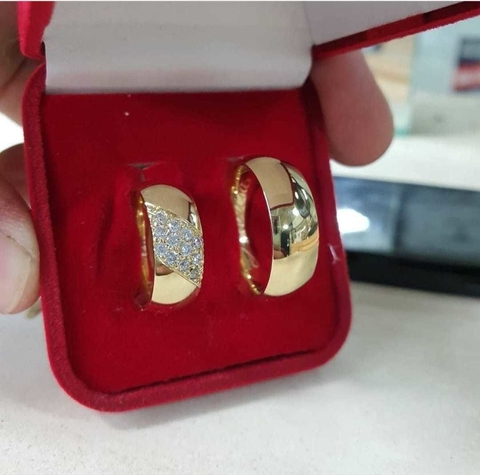 Alianças em Moedas Antigas 8mm Abauladas com Pedras