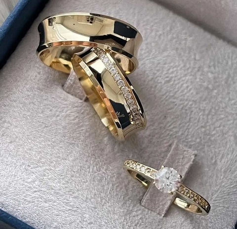 Kit Luxo - Alianças em Moedas Antigas + Solitário Cravejado