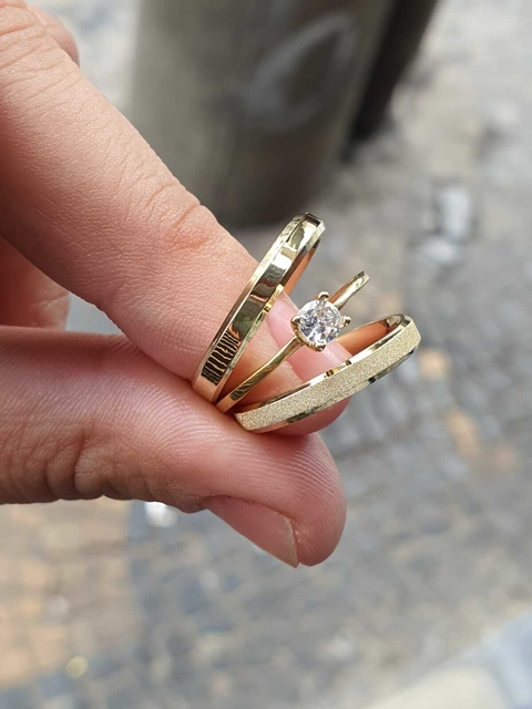 Par de Alianças em Moedas Antigas 3mm Chanfradas + Solitario