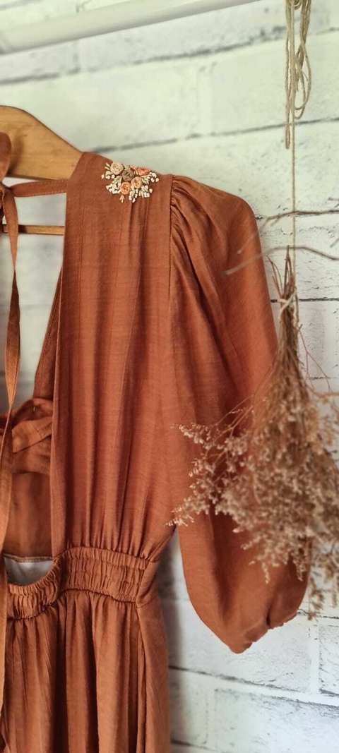 Vestido Sana - Ocre - Bordado à mão