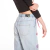 Calça jogger jeans com patchs na internet