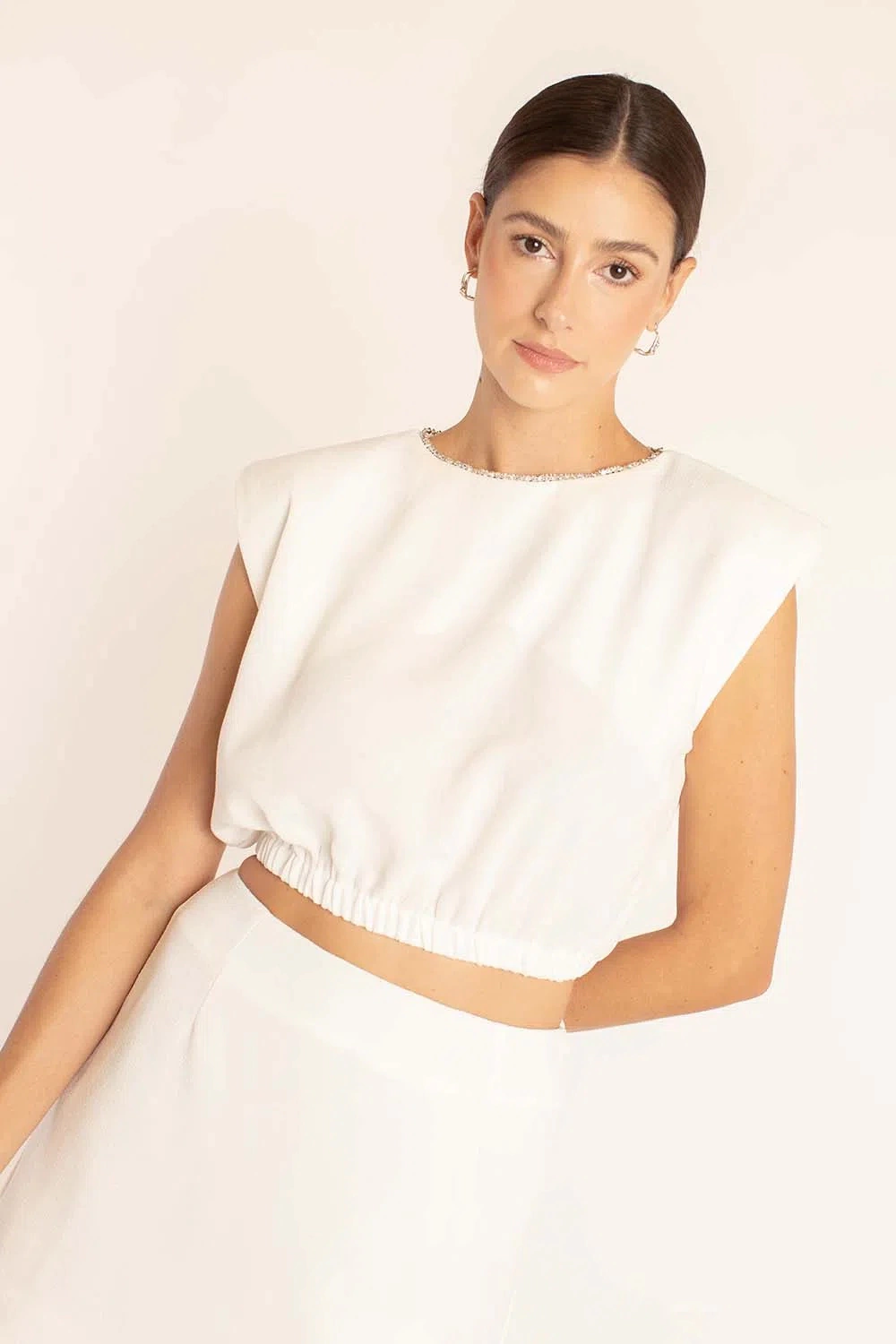 Blusa com Ombreira e Strass