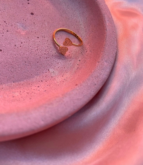 anel corações dourado regulável