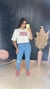 CALÇA JEANS MOM COM ELASTANO - LAVAGEM MÉDIA C/ DESTROYED NO JOELHO