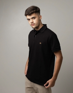 CAMISA POLO PIQUET TRADICIONAL BORDADA PRETA na internet