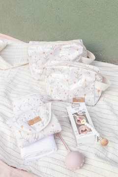 Cambiador Pocket Portátil Flores Violetas - tienda online