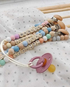 Portachupetes Personalizados con Broche Madera o Silicona: A Pedido!!! - comprar online