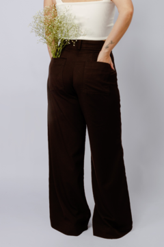 calça pantalona preta