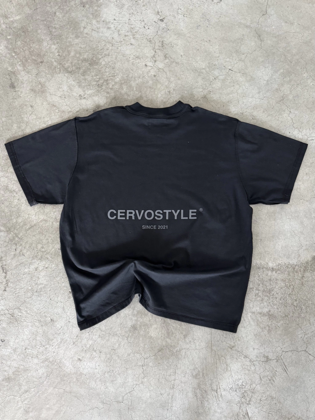 REMERA LABEL EXCLUSIVE - BLACK