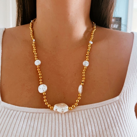 Colar Dourado com Pérola Regina