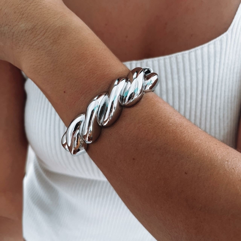 Bracelete Prateado Torcido Mayra
