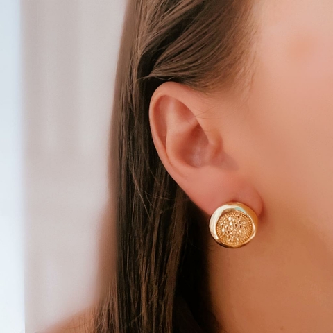 Brinco Dourado Redondo Virginia