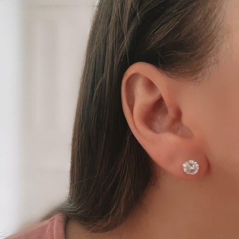 Brinco De Prata ponto de luz Grande