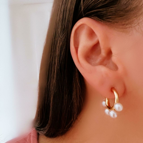 Brinco Argola Dourada Com Pérola