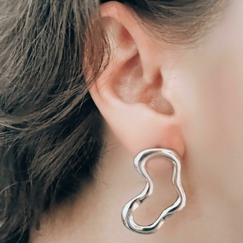 Brinco Prata Minimalista Liso Juh