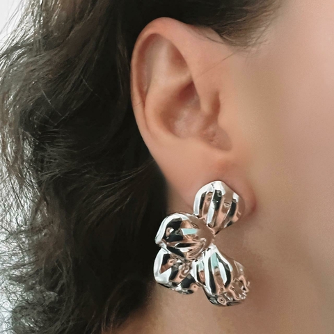 Brinco Prata Flor Trabalhada Dulce