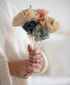 FLORES DE TELA