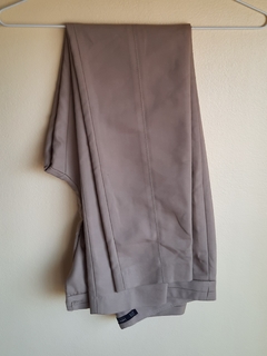 Pantalón chupin beige, ZARA en internet