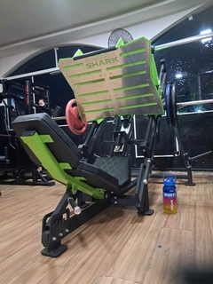 LEG PRESS 45 - COM ROLAMENTO - Shark Fitness