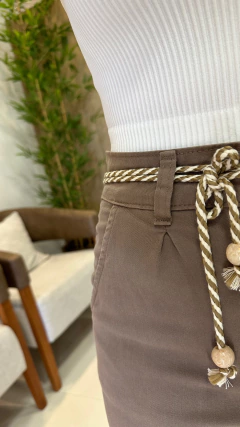 CALÇA BAGGY CAQUI na internet