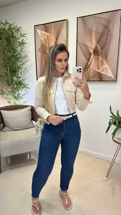 JAQUETA CROPPED NUDE - Moda Bella