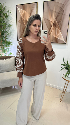 BLUSA BORDADA na internet