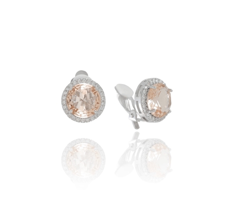 Brincos de pressão.