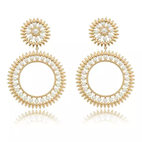 Brincos argola mini pérolas.