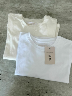 Remera volados manteca - santa paciencia