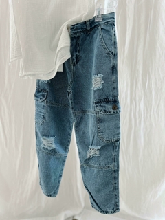 Jean cargo con roturas - comprar online