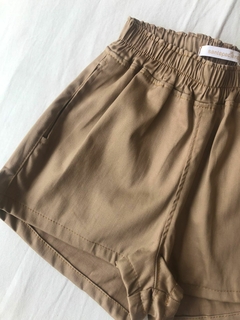 Short gabardina camel - comprar online