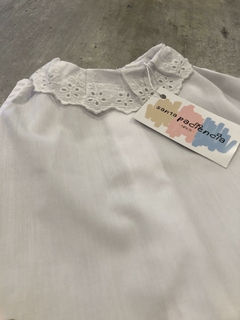 Camisa cuello flor - comprar online