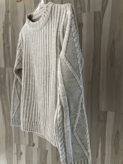 Sweater líneas en internet